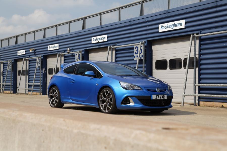  Vauxhall Astra VXR 2012 года  (фото 54 из 274)